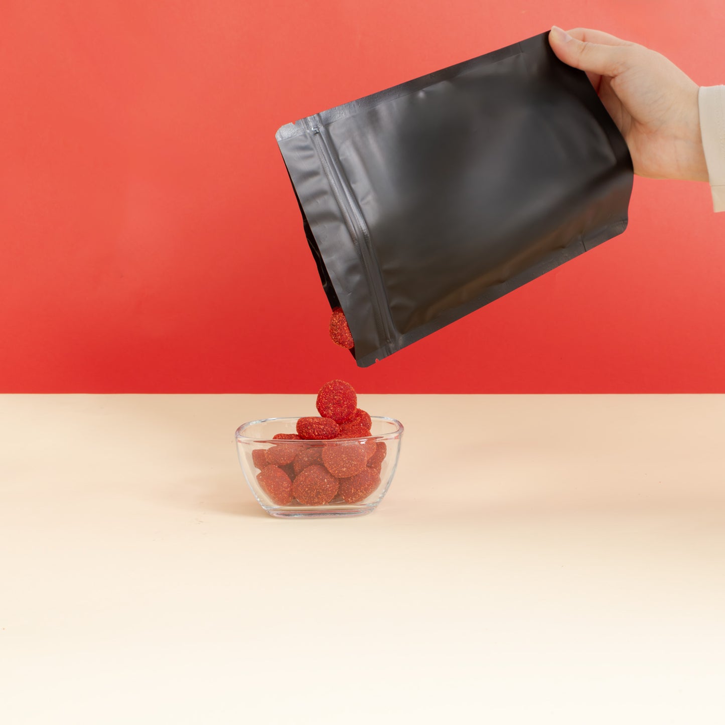 Bolsa Stand Up Pouch Negra Metalizada con Zipper 250 g