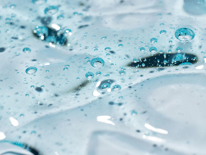 Gotas de humedad sobre una superficie